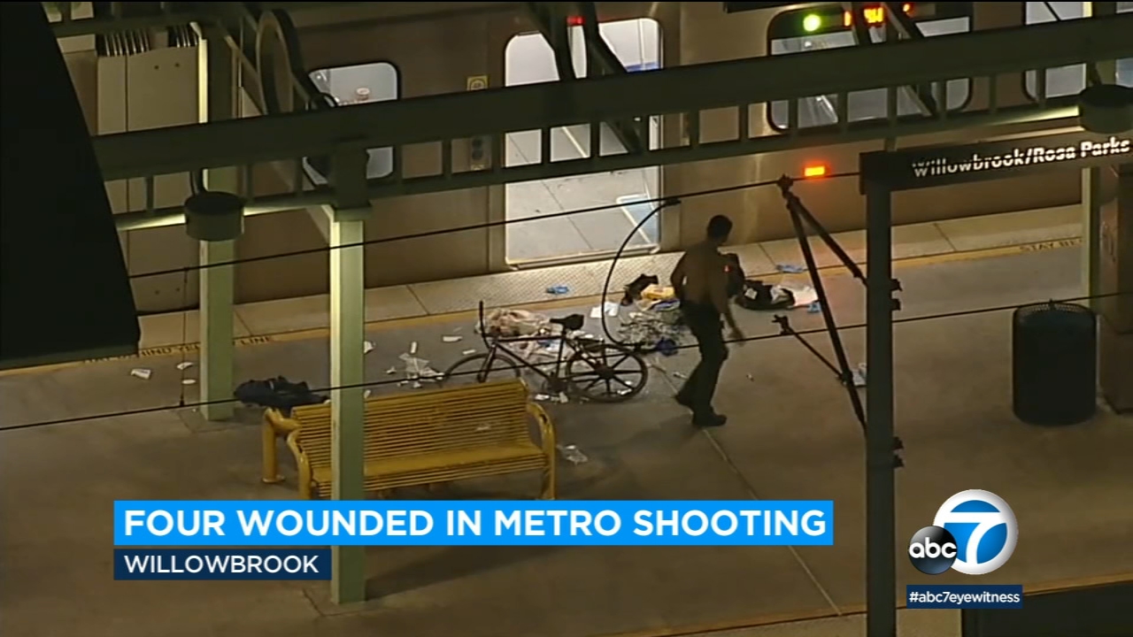4 injured in shooting at Willowbrook Metro station