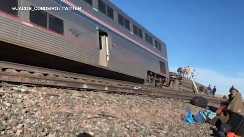 3 dead after Amtrak train from Chicago derails in Montana: officials