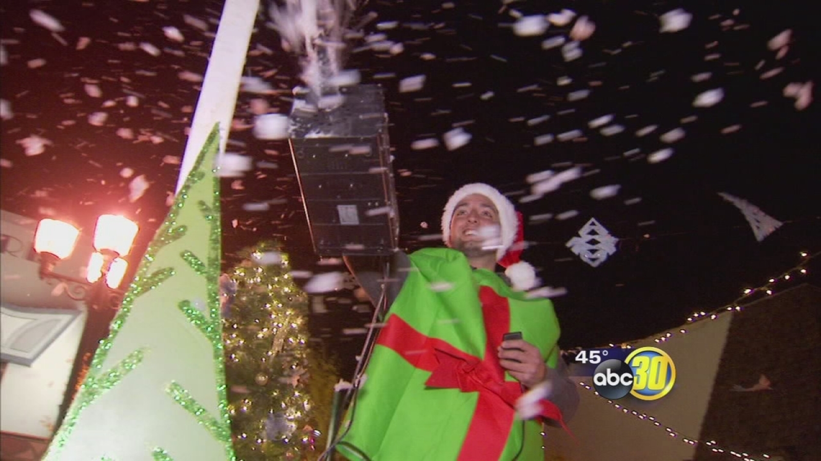 Thousands pack Main Street for 70th Candy Cane Lane Parade ABC30 Fresno
