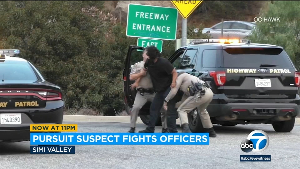 Chase ends with man fighting CHP officers in Simi Valley - Video