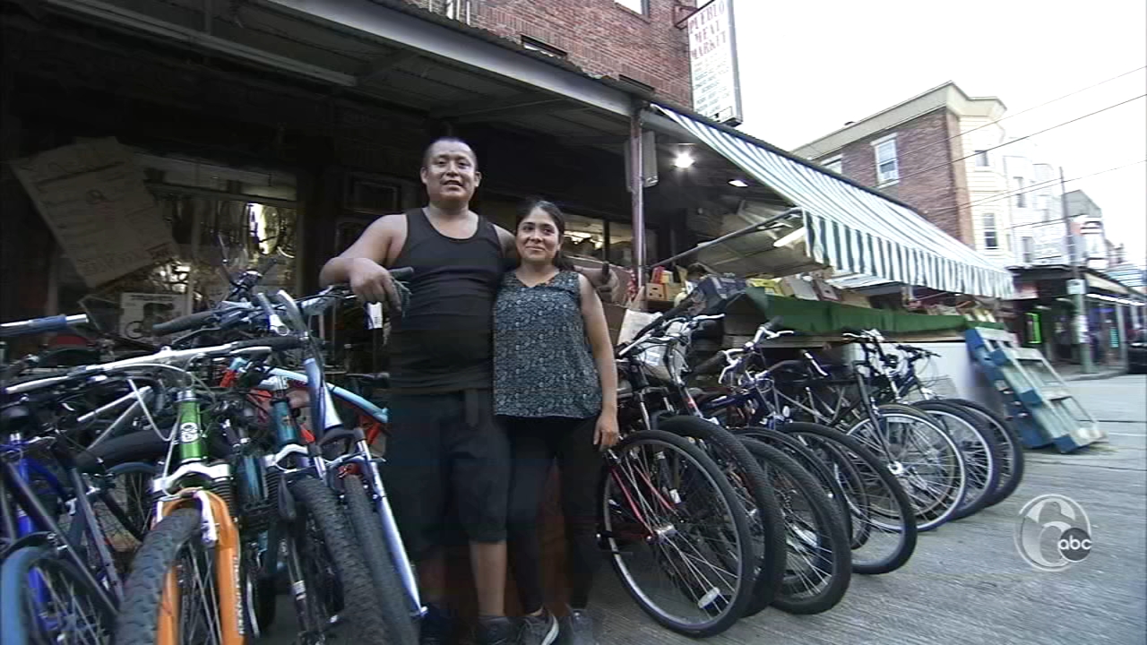 Mexibike spins wheels, makes deals for bike needs in South Philly