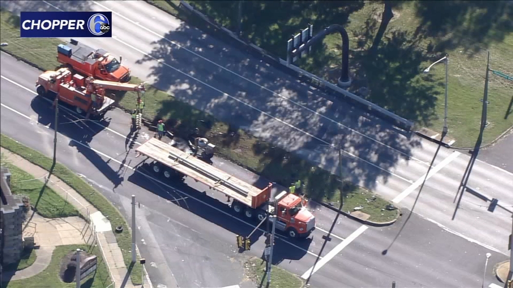 Chopper 6 Video: Crash on Roosevelt Boulevard in Logan