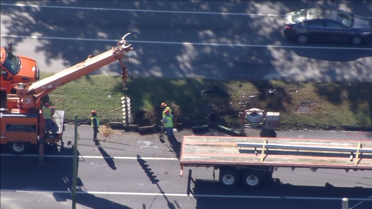 Crash on Roosevelt Boulevard knocks down SEPTA wires