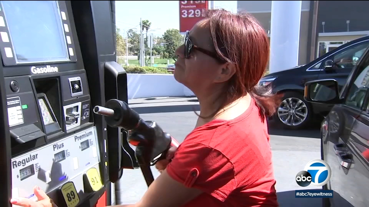 Average gas prices in LA County reach new 2021 high again