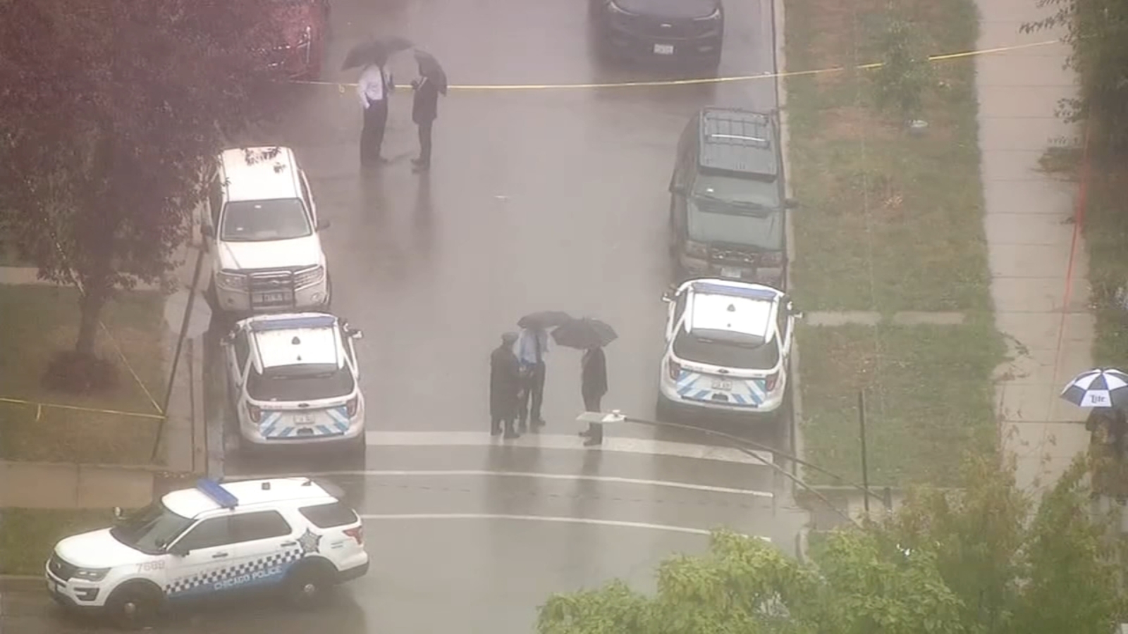 Chicago shooting: CPD officer fatally shoots man on 78th, Carpenter ...