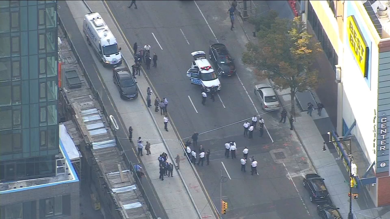 Police fire shots during Brooklyn traffic stop