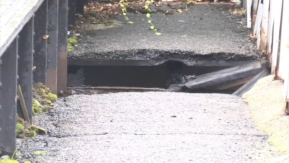 SEPTA's Newark line suspended after abandoned bridge catches fire in Delco