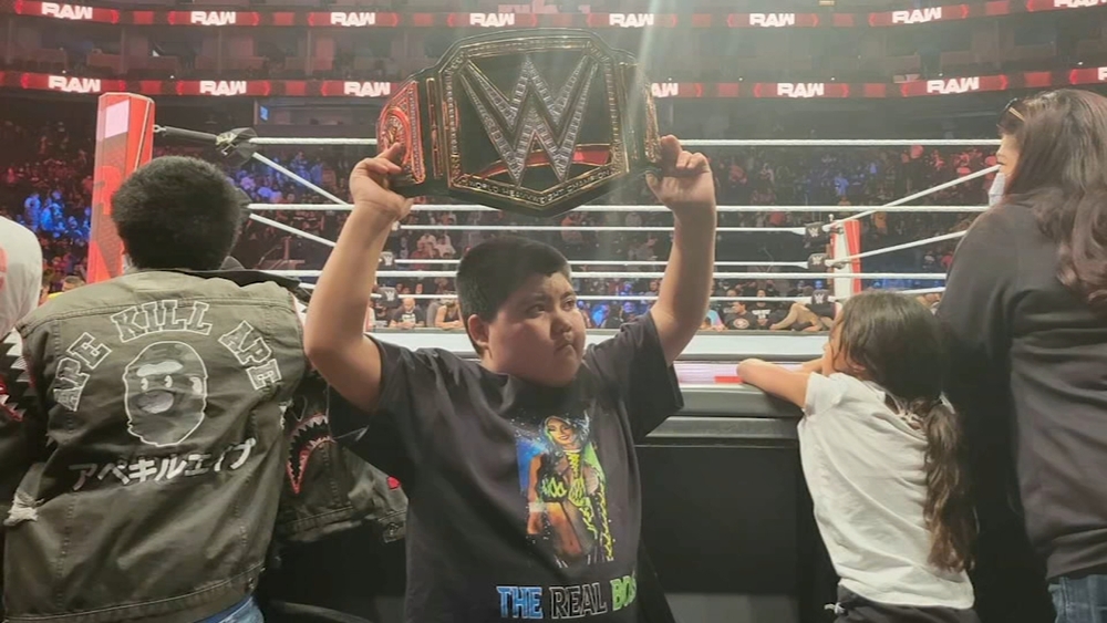 WWE star surprises young cancer survivor with Chase Center tickers