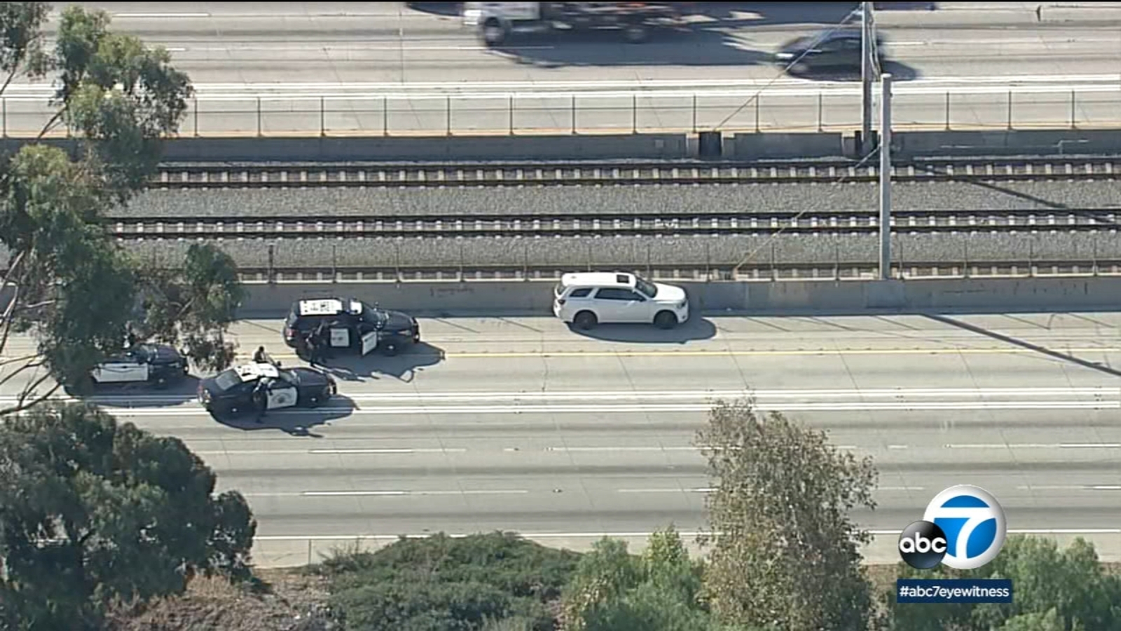 Chase involving LA Port Police ends in standoff on 105 Freeway ABC7