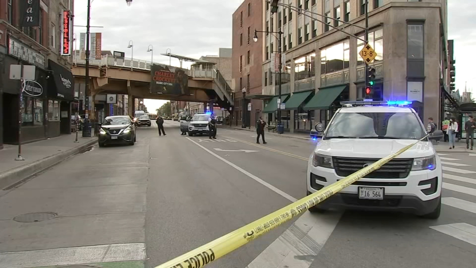 Chicago shooting: Man shot in Wicker Park amid attempted robbery near ...