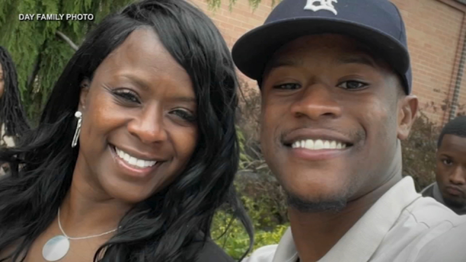 Jelani Day's mother pleads for federal help investigating Illinois