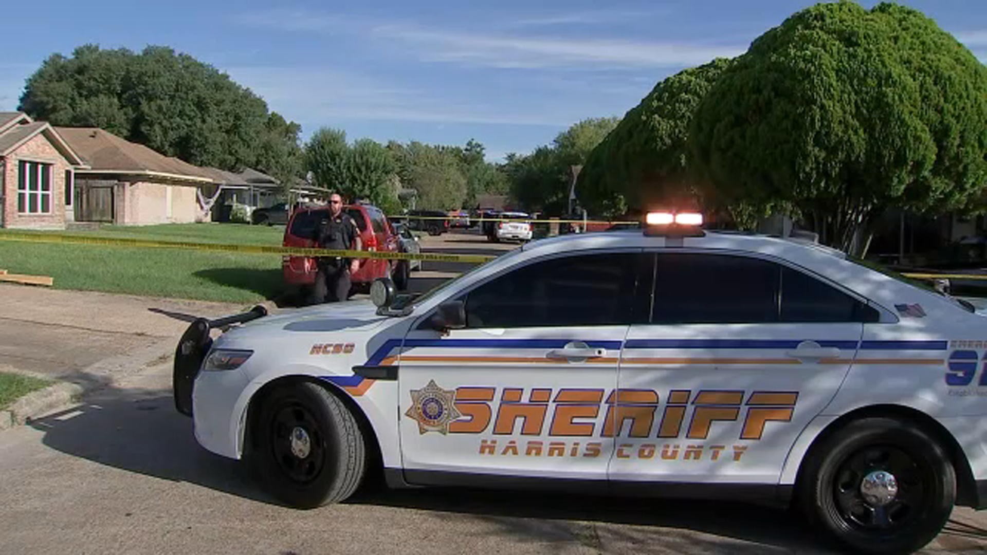 Man on the run after shooting ex-girlfriend's new boyfriend, Sgt. says