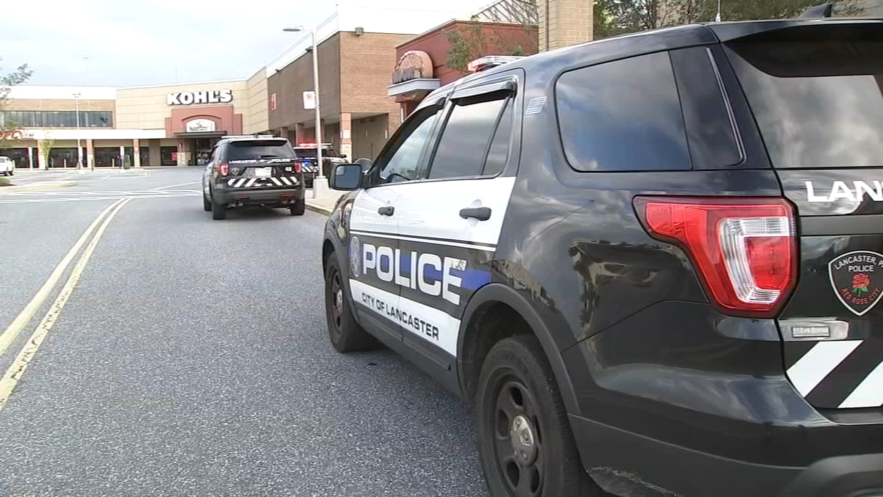 Gunman shoots 4 people inside Lancaster, Pa. mall: Police