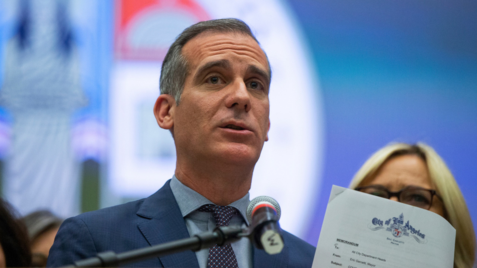 Los Angeles Mayor Eric Garcetti returns to US Sunday after testing positive for COVID in Scotland Los Angeles Mayor Eric Garcetti returns to US Sunday after testing positive for COVID in Scotland