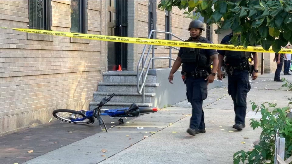 5 guns found on students in NYC schools in 24-hour period