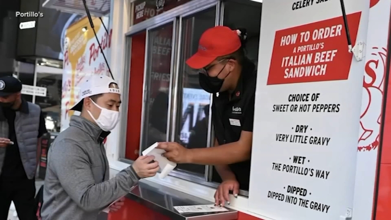 Ptlo Stock Price Chicago Based Chain Portillo S Hot Dogs Llc Stock Begins Public Trading On Nasdaq Abc7 Chicago