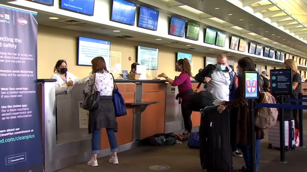 SkyWest delays, cancelations continue despite system restoration