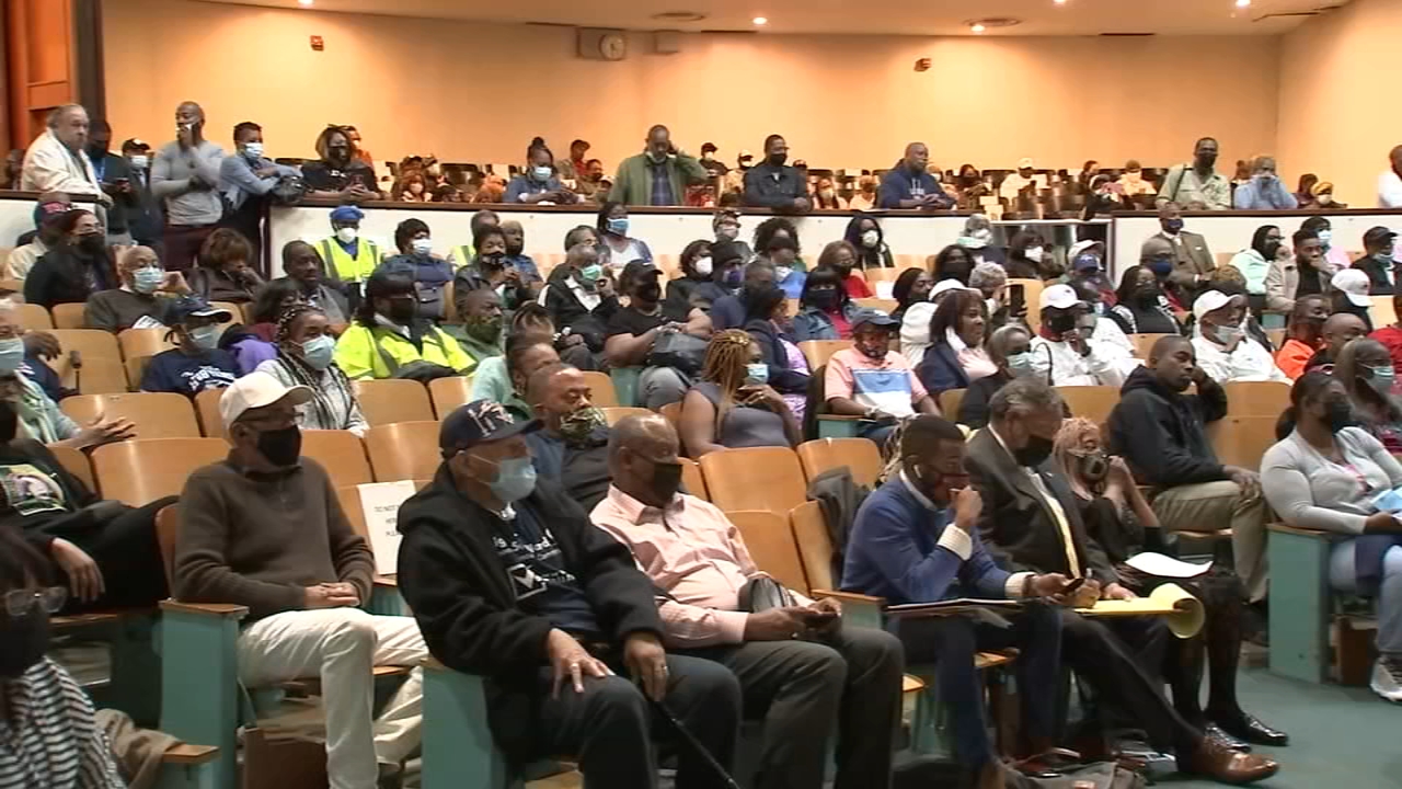 Residents pack MLK High School to discuss gun violence solutions