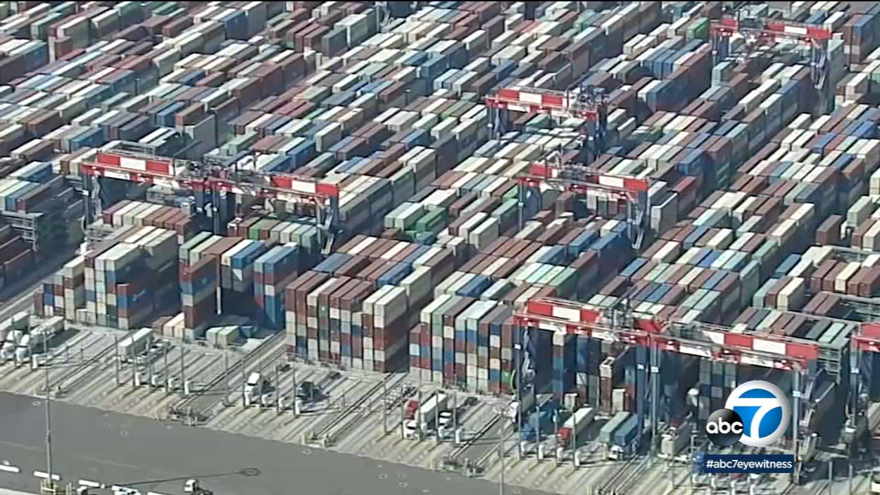 LA Harbor Commission approves new fees for slow container movement