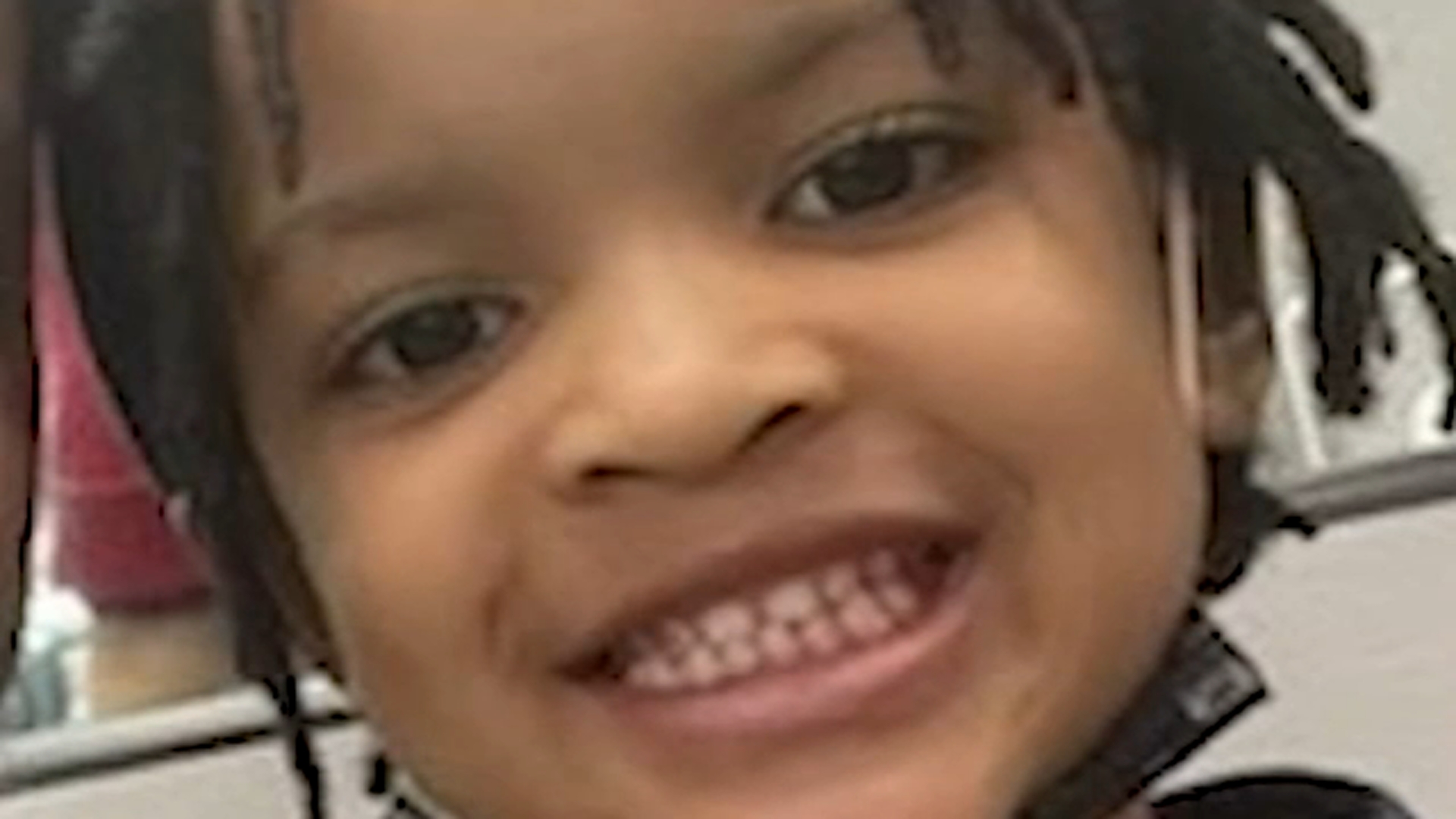 Grieving mother goes door-to-door in search of 4-year-old son's killer