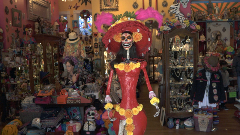 The message behind La Catrina, Mexico's grand dame of Day of the Dead celebrations - ABC7 San