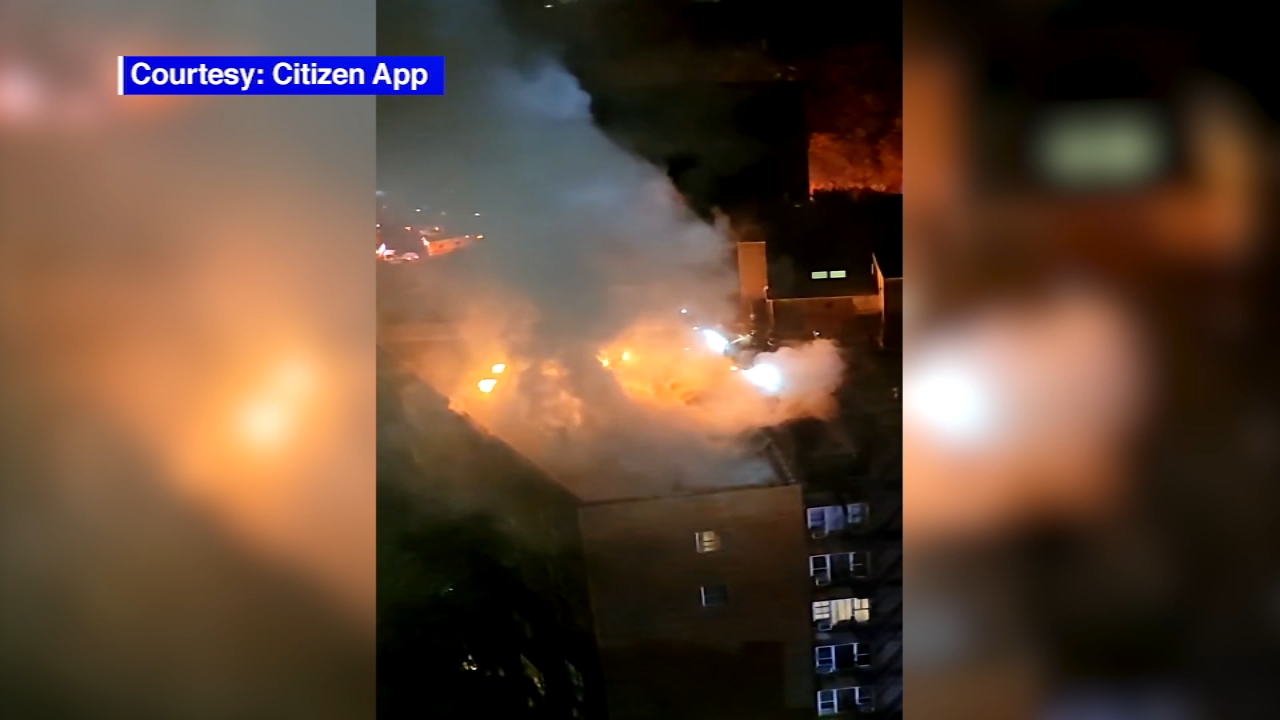 5 hurt as fire burns through apartment building in Bronx
