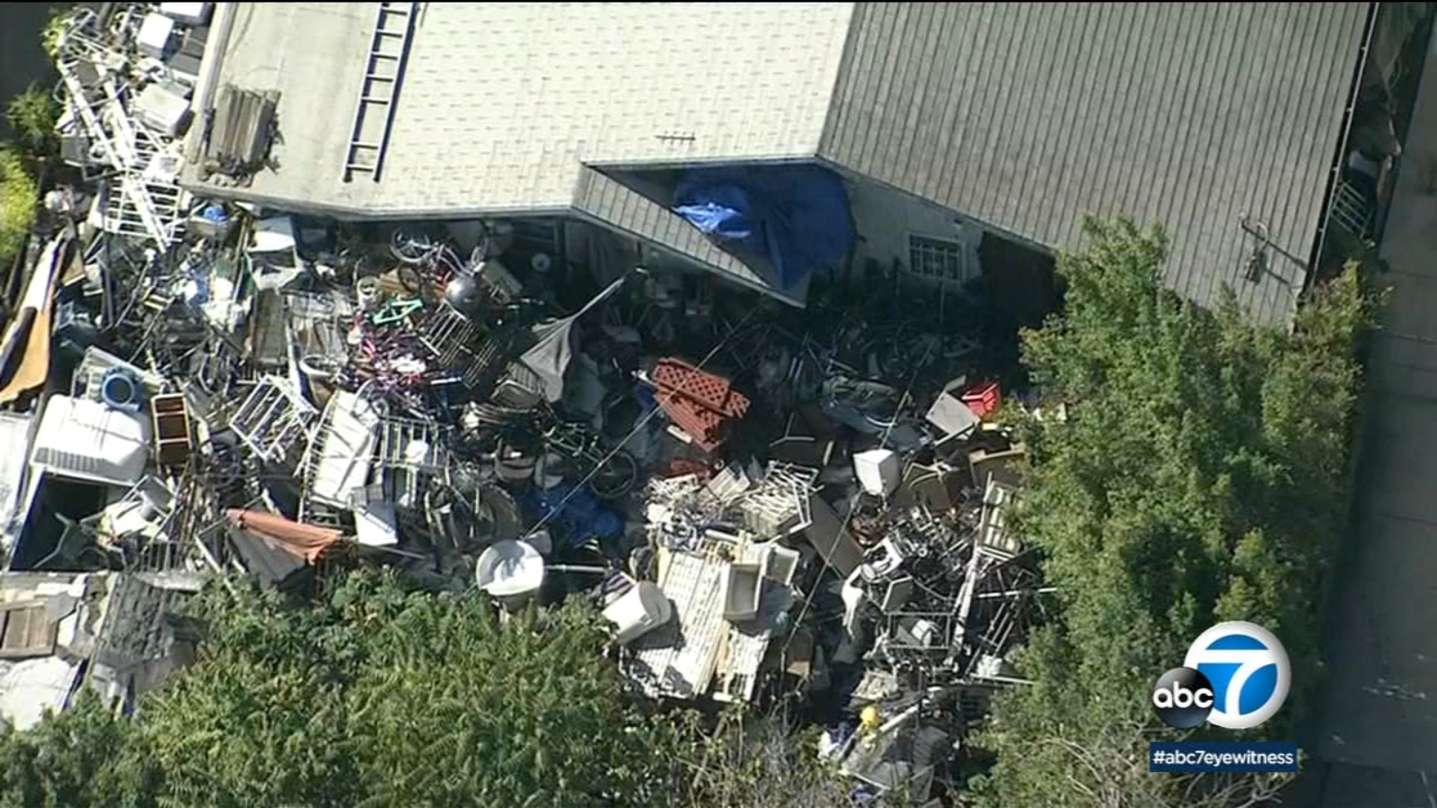 Koreatown hoarder Los Angeles city crews to begin cleanup of massive