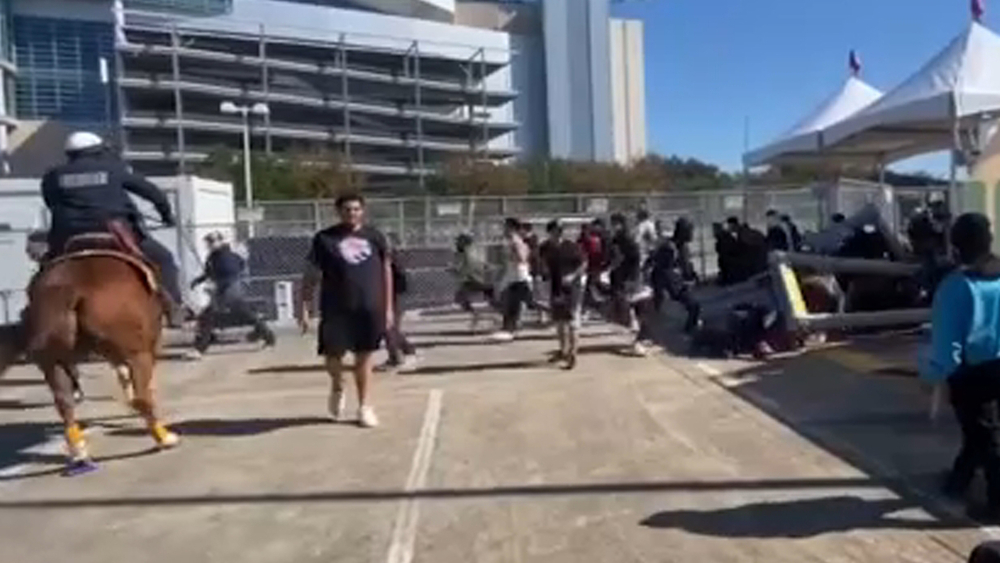 UNCUT: Astroworld Festival attendees trampled during mad rush to get in