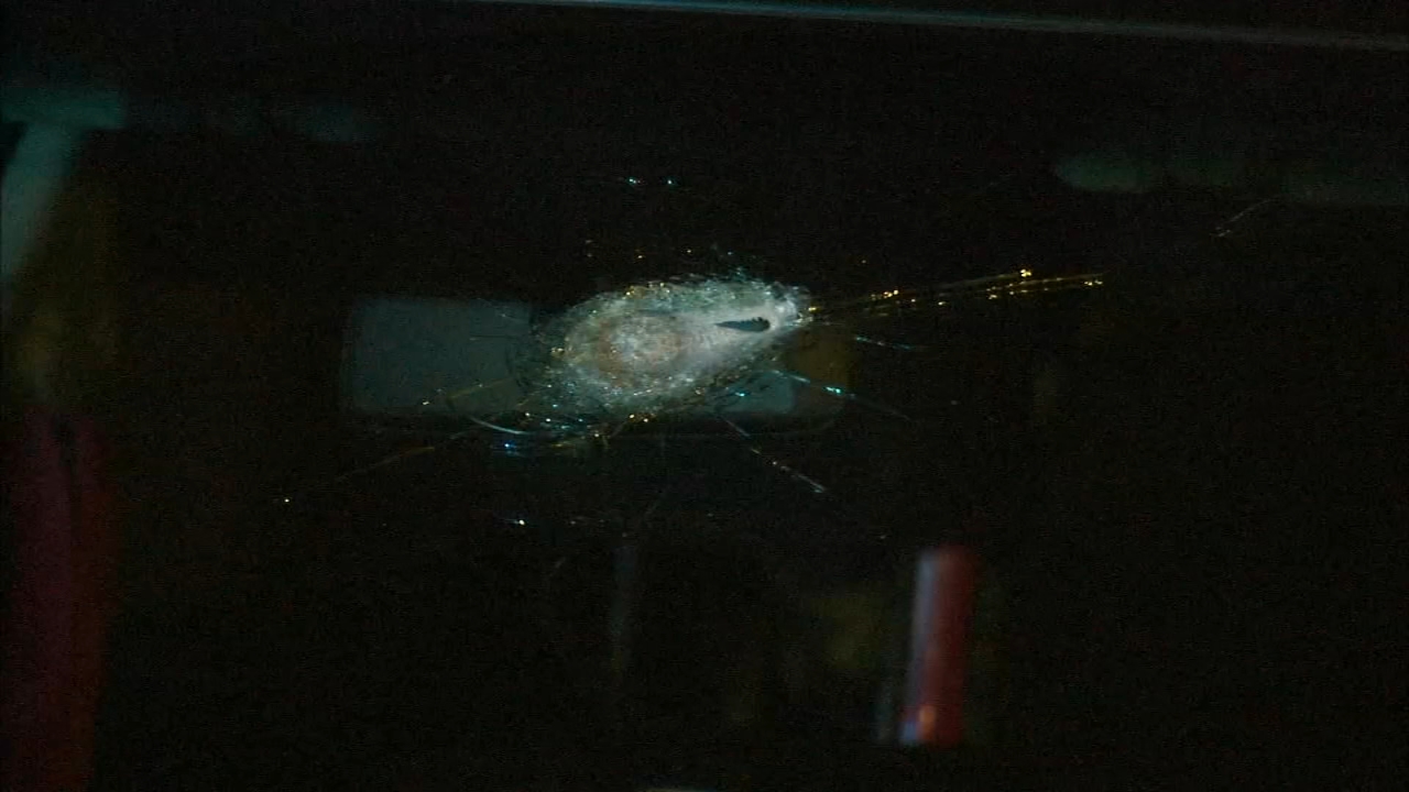 Boy, 4, shot inside parked car in South Chicago, CPD says