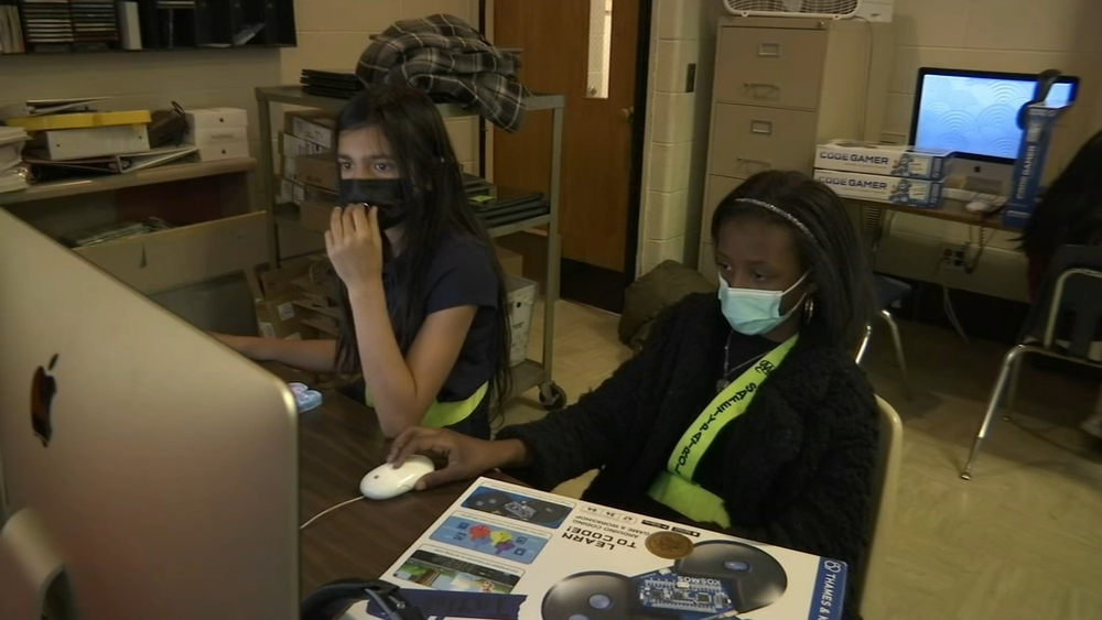 Philly elementary school celebrates National STEM Day