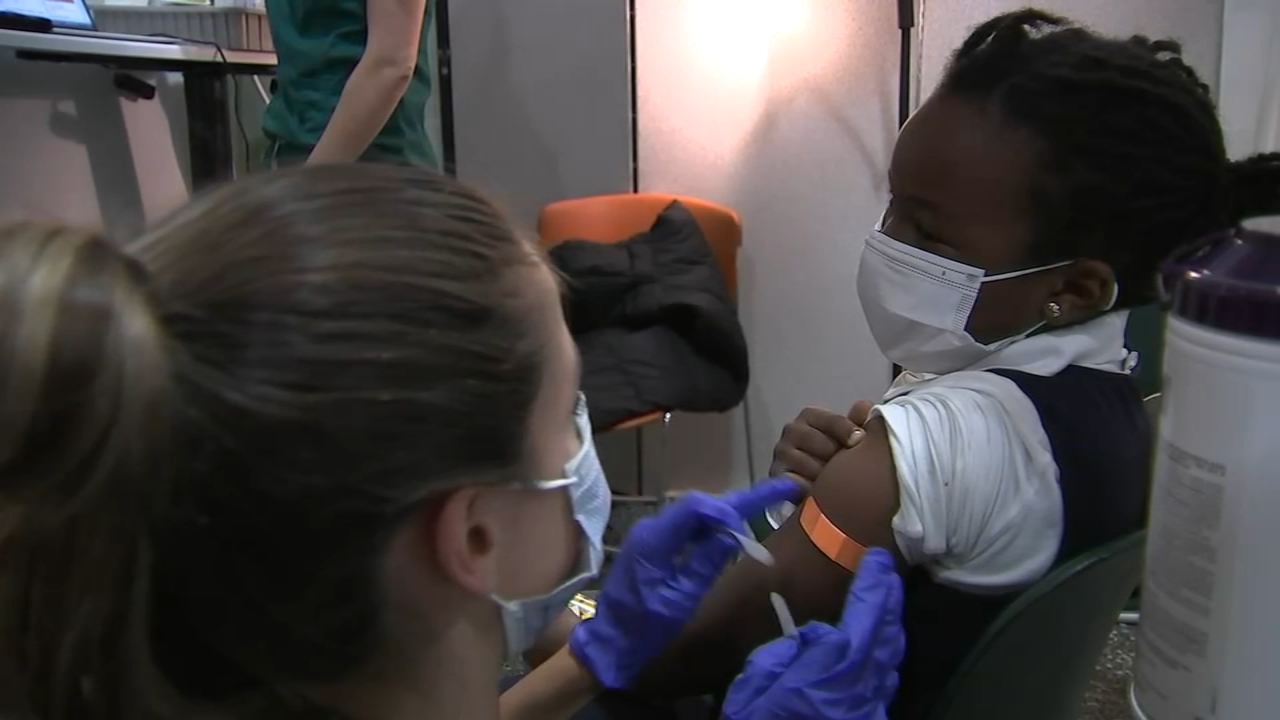 Chicago hospital hosts COVID vaccine clinic for children of staff
