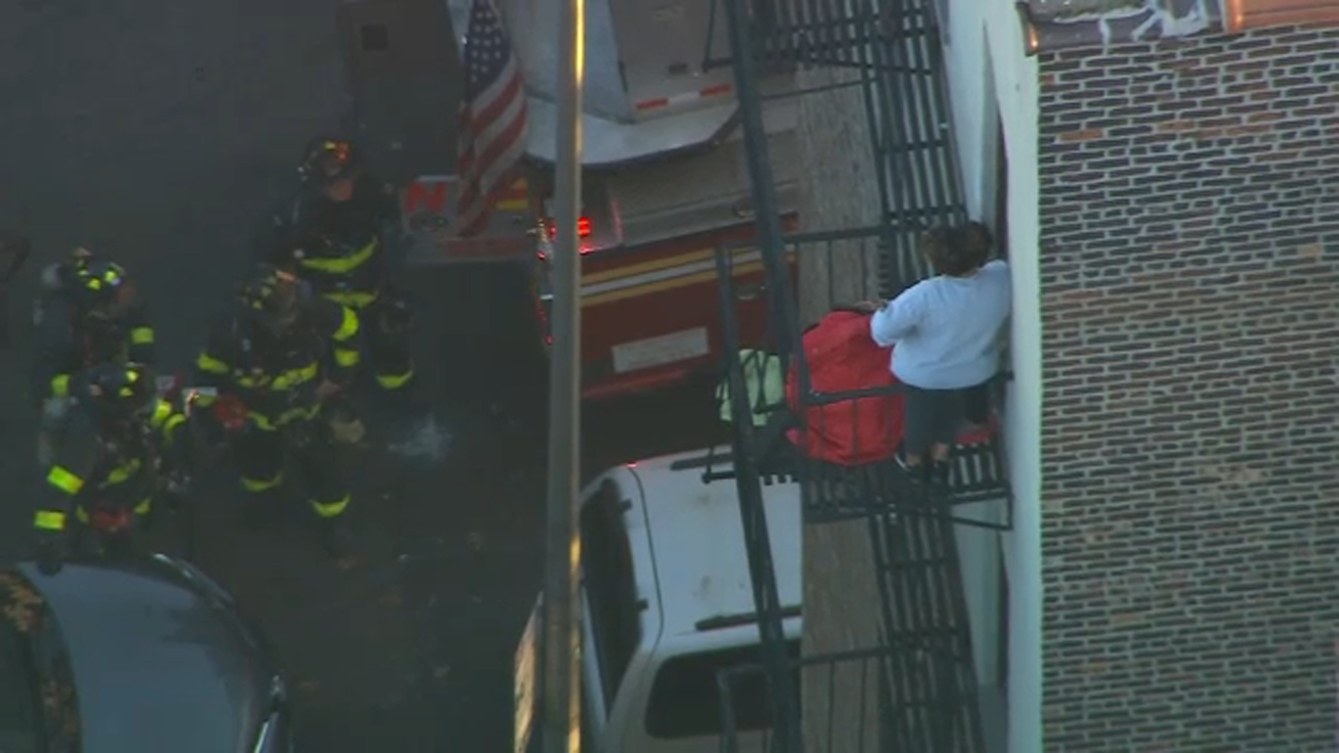 15 people hurt in Washington Heights apartment fire