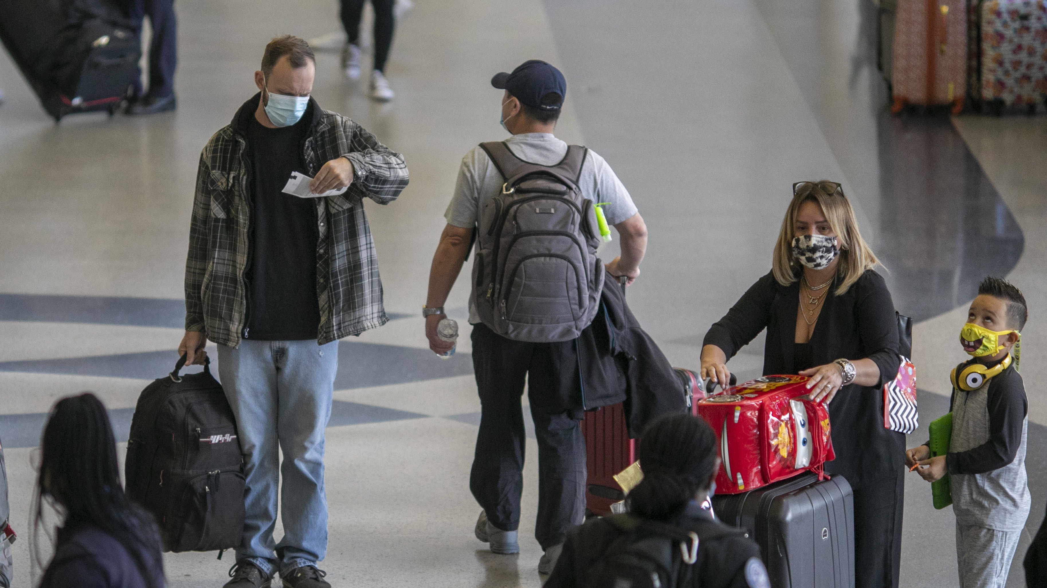 AAA says Thanksgiving travel will rebound to near pre-pandemic levels