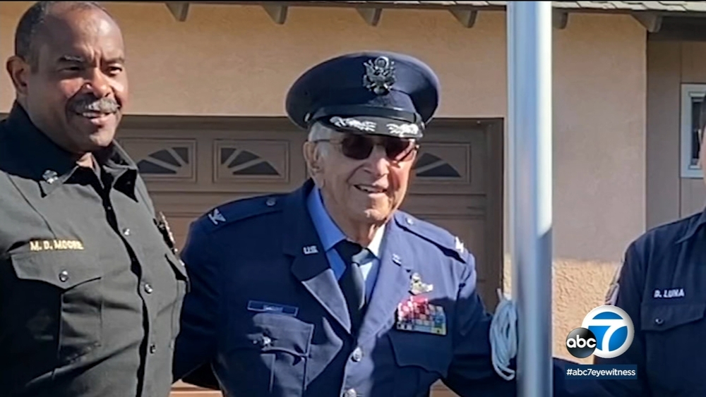 99-year-old SoCal veteran gifted flagpole after chance encounter