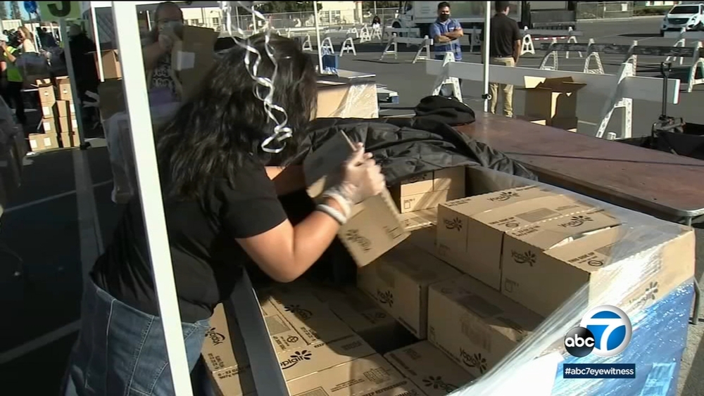 LA County helps feed veterans and their families with food drive