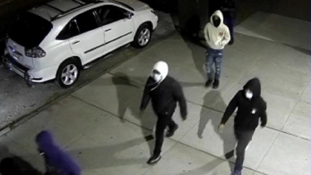 Police; Group attacks man in Brooklyn while making anti-Jewish remarks
