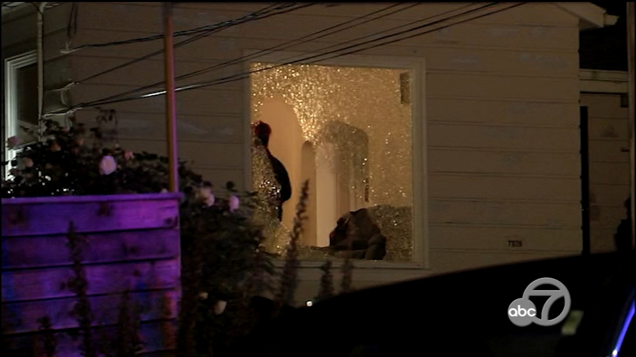 Mother, 11-year-old daughter shot in Oakland home, report says