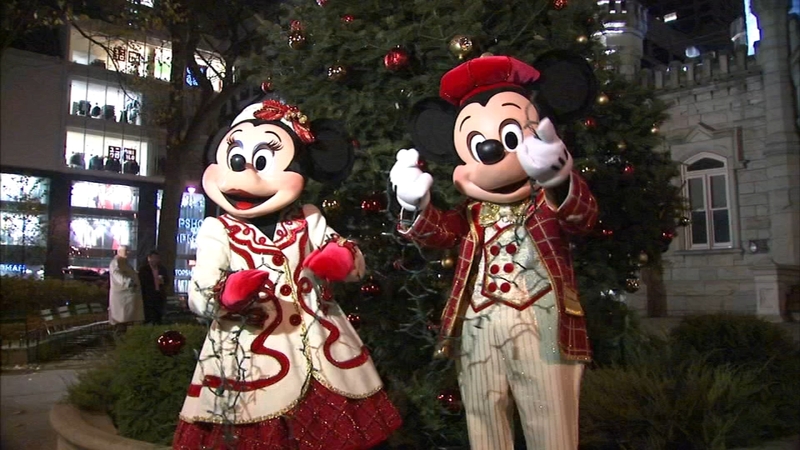 Magnificent Mile Lights Festival Activities Kick Off Friday With Christmas Tree Lighting Free Eli S Cheesecake Abc7 Chicago