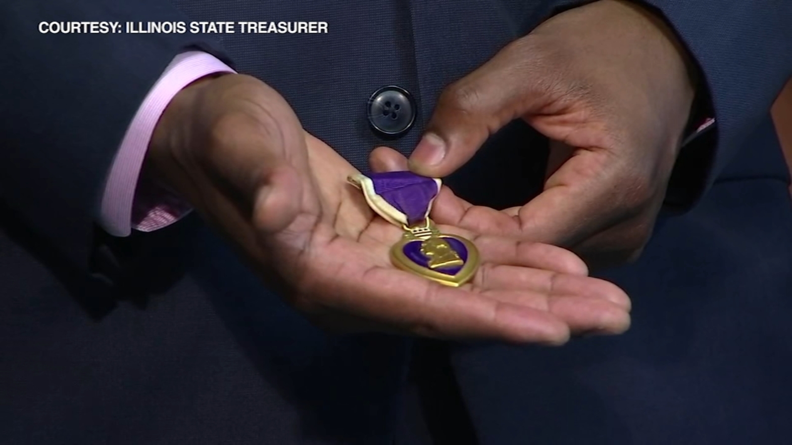 What does a Purple Heart mean? Illinois state treasurer returns U.S