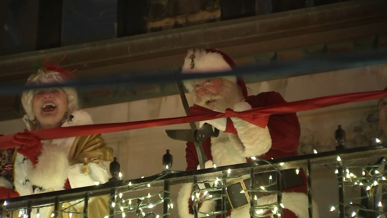Shoppers return to in-person Black Friday traditions