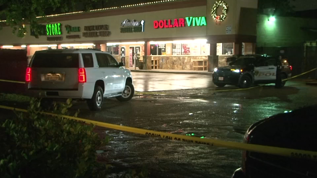 Man stabbed to death during fight outside north Houston restaurant