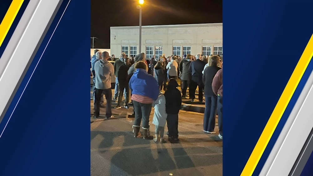 Hundreds in Person County hold prayer vigil for hospitalized deputy