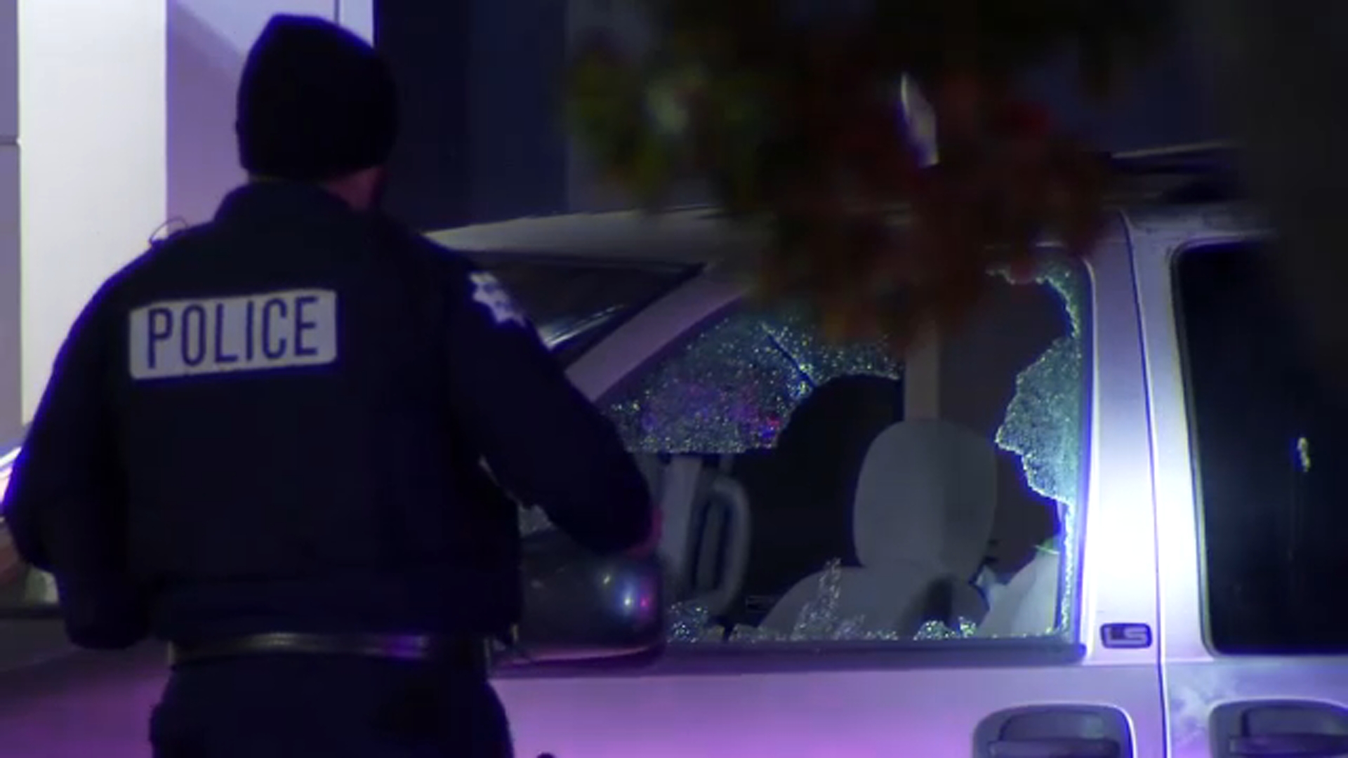 Man hospitalized after shooting, possible carjacking in downtown Fresno