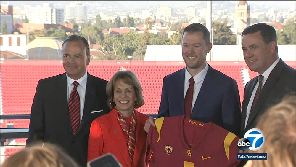 Lincoln Riley introduced as new USC football coach