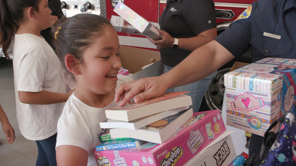 San Bernardino father, 6 kids surprised with Christmas toys