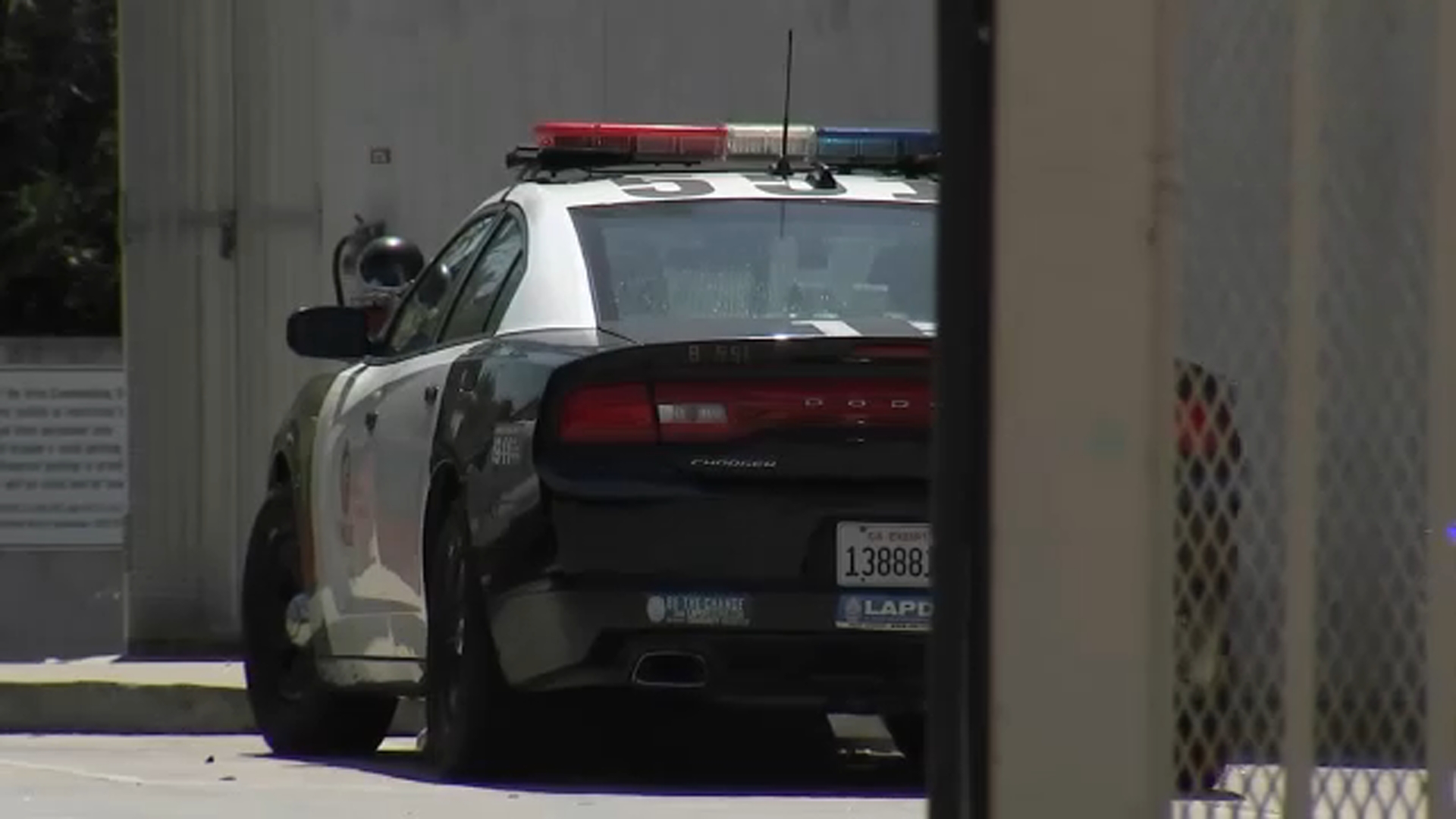 Could LA law enforcement agencies lose officers to vaccine mandates?
