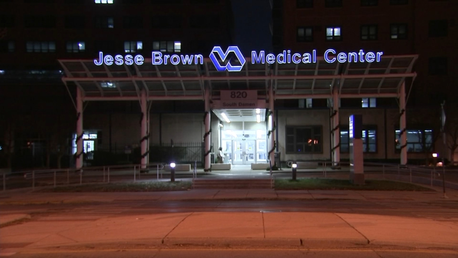 Jesse Brown VA Medical Center reports COVID outbreak with 18 cases last week - WLS