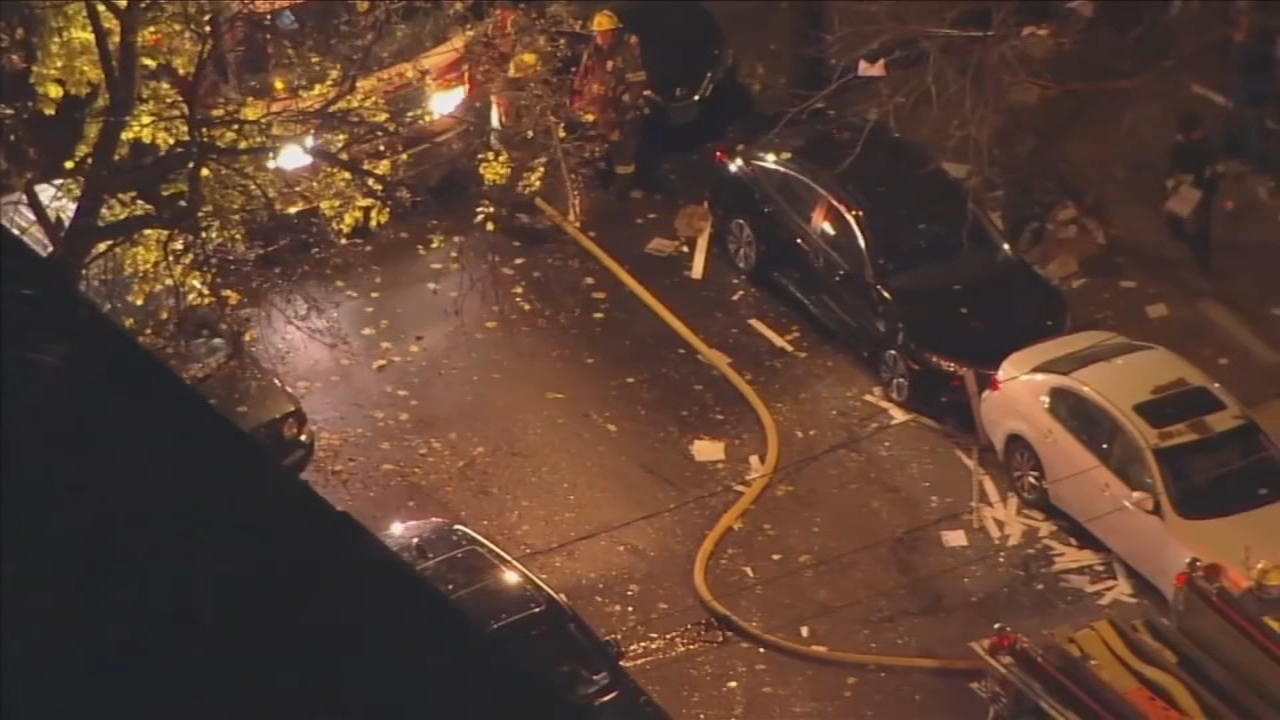 South Philly explosion injures 3 family members