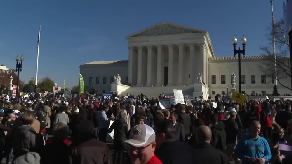 Supreme Court seems poised to overturn Roe v. Wade