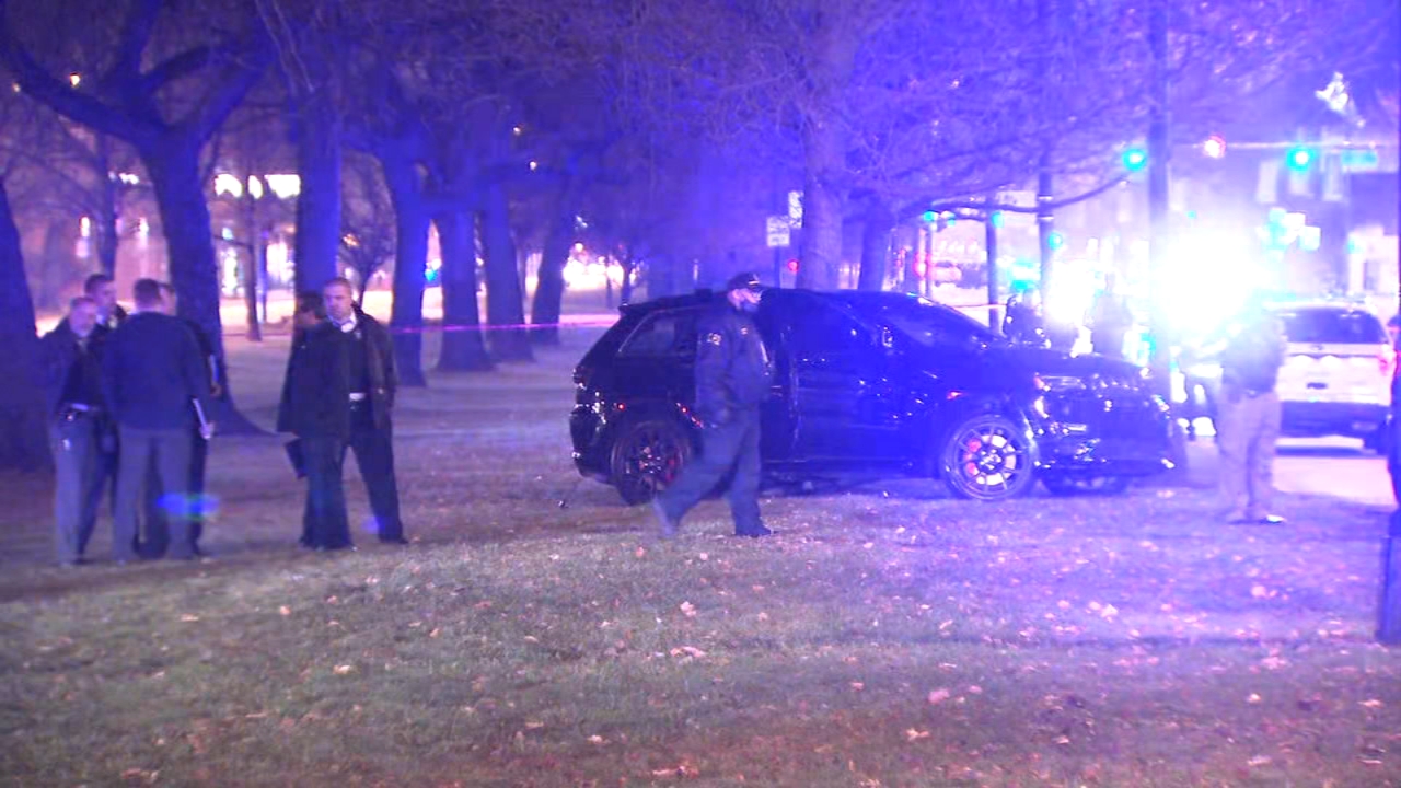 Chicago police officer, suspect wounded in Calumet Heights shootout, CPD says